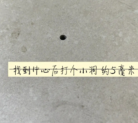 随州瓷砖空鼓维修公司专业解答在瓷砖铺贴过程中，如果砂料搅拌不均匀，将会带来以下问题